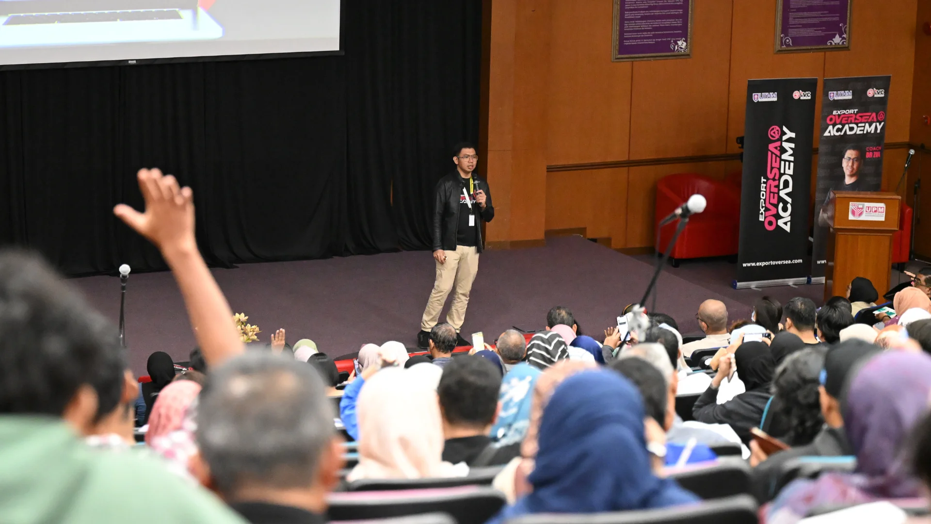 Dr Mohd Zulariffin Md Maarof - PhD, Pensyarah Kanan UTM